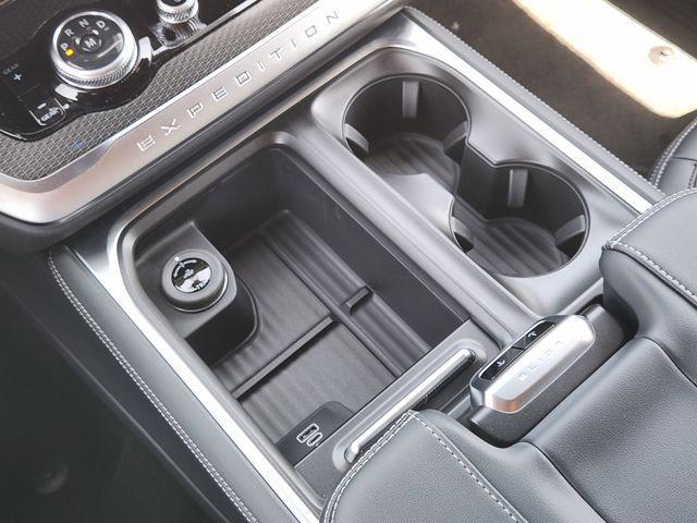 new 2026 Ford Expedition car, priced at $77,578