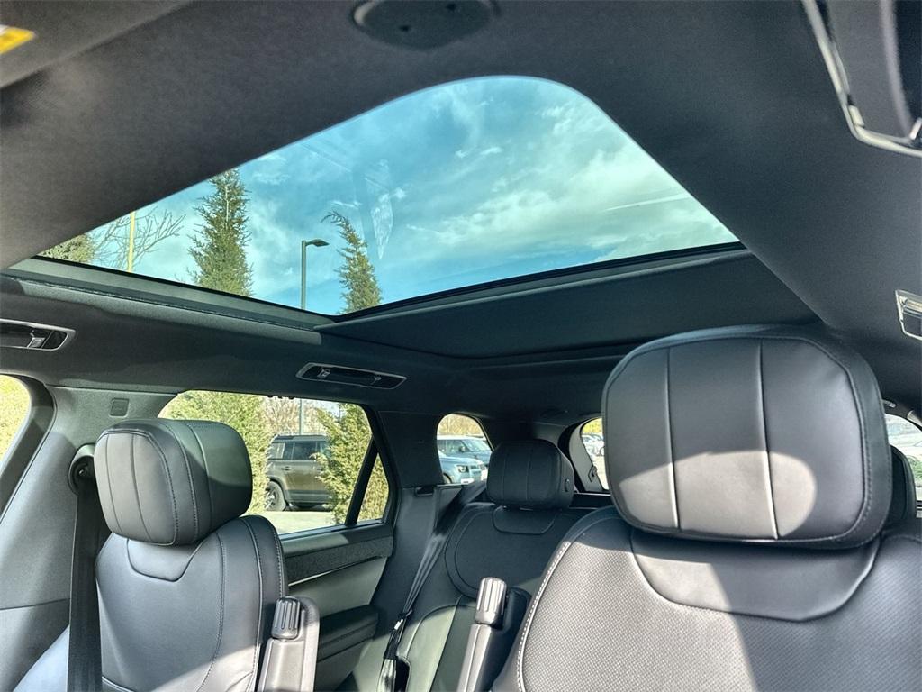 used 2025 Land Rover Range Rover Sport car, priced at $83,491