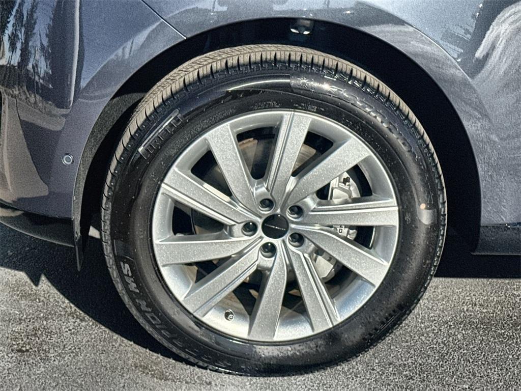 new 2026 Land Rover Range Rover car, priced at $120,530