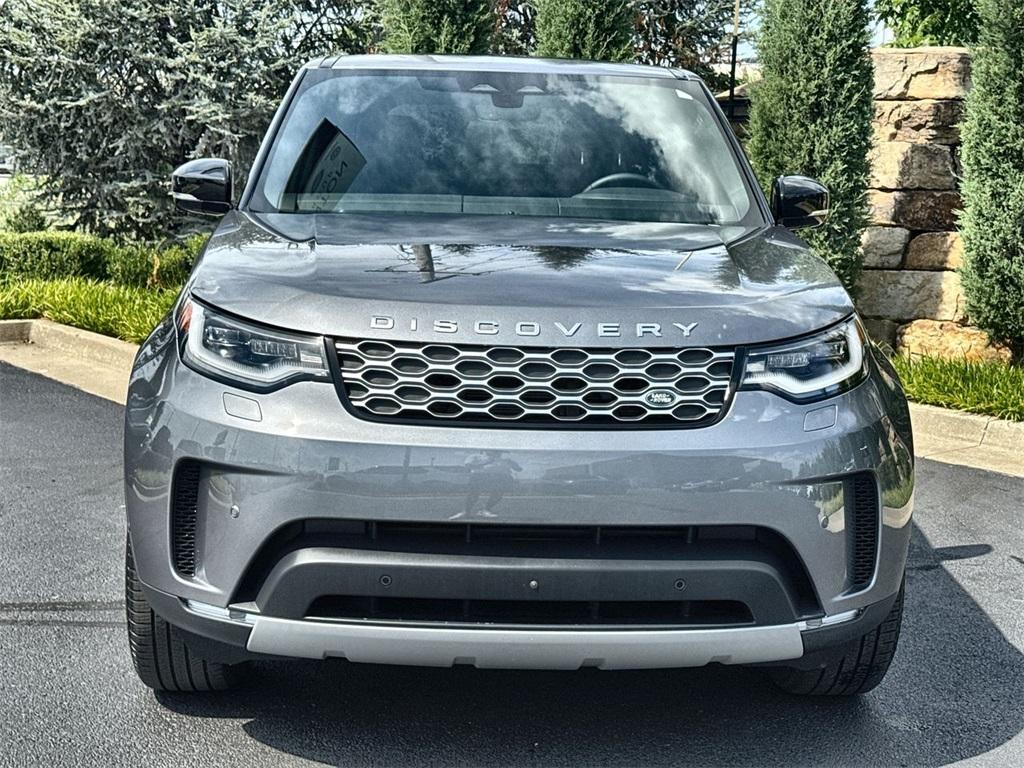 used 2025 Land Rover Discovery car, priced at $59,991