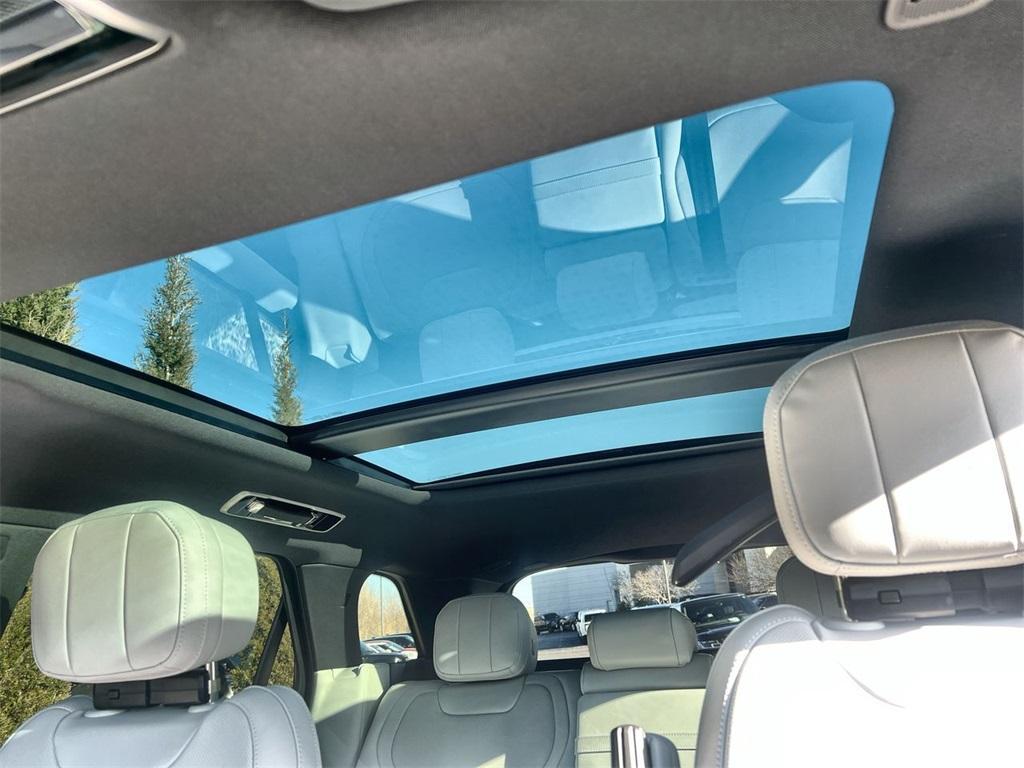 new 2026 Land Rover Range Rover Sport car, priced at $92,295