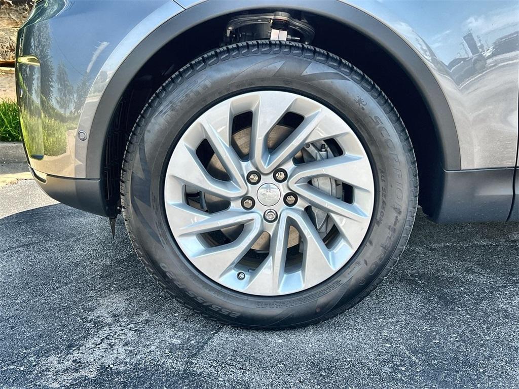 used 2025 Land Rover Discovery car, priced at $55,991