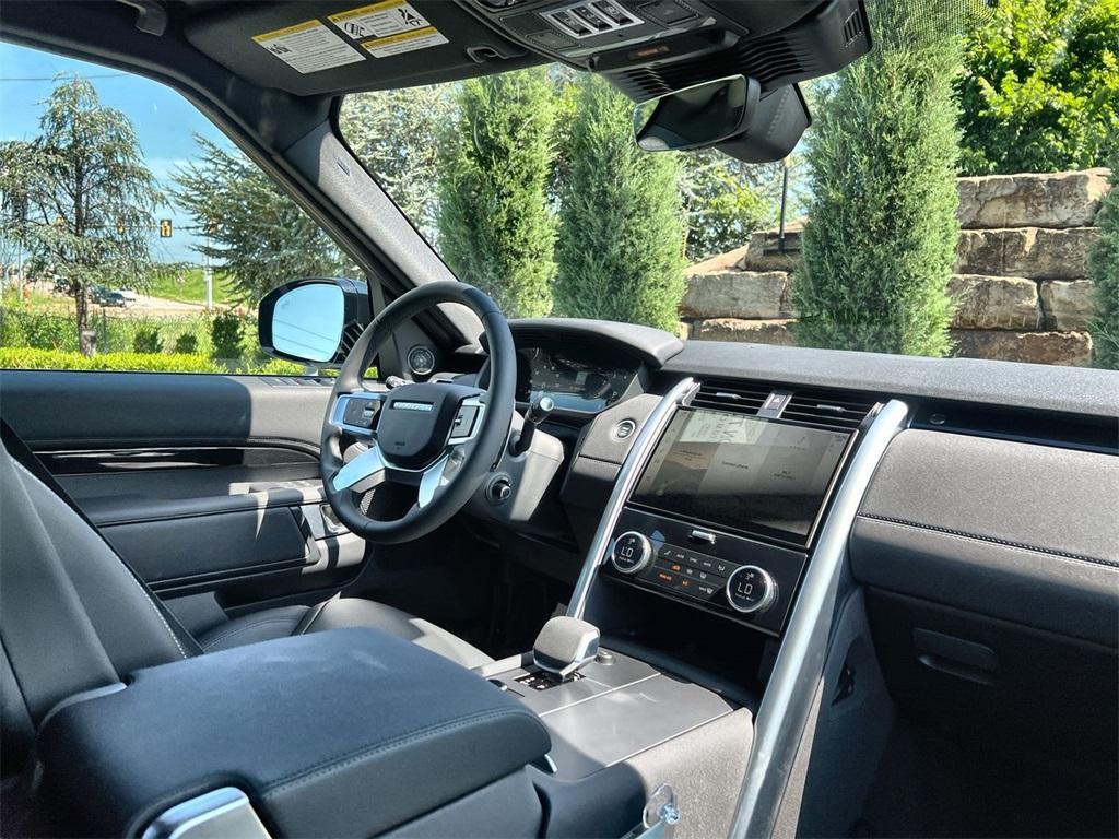 used 2025 Land Rover Discovery car, priced at $55,991