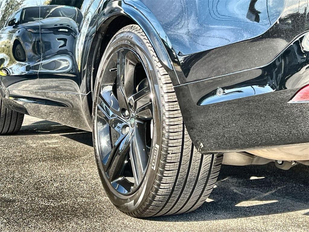 used 2024 Land Rover Discovery car, priced at $61,911