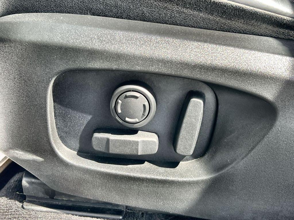 used 2018 Land Rover Discovery Sport car, priced at $14,290