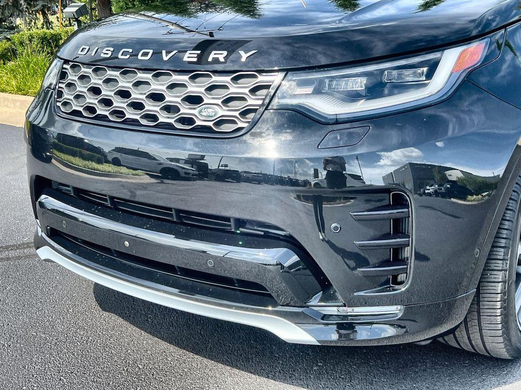 used 2025 Land Rover Discovery car, priced at $69,911