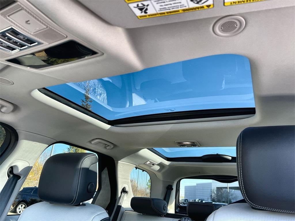 used 2025 Land Rover Discovery car, priced at $58,991