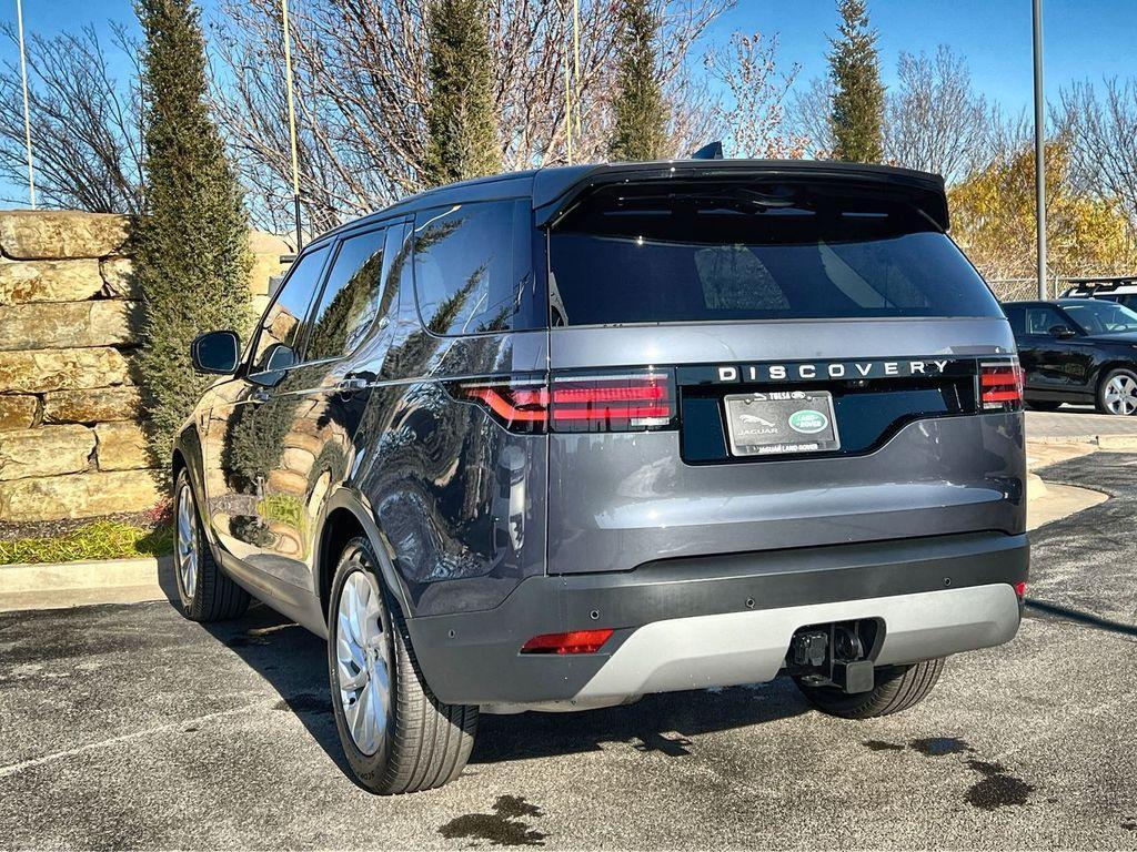 used 2025 Land Rover Discovery car, priced at $54,210