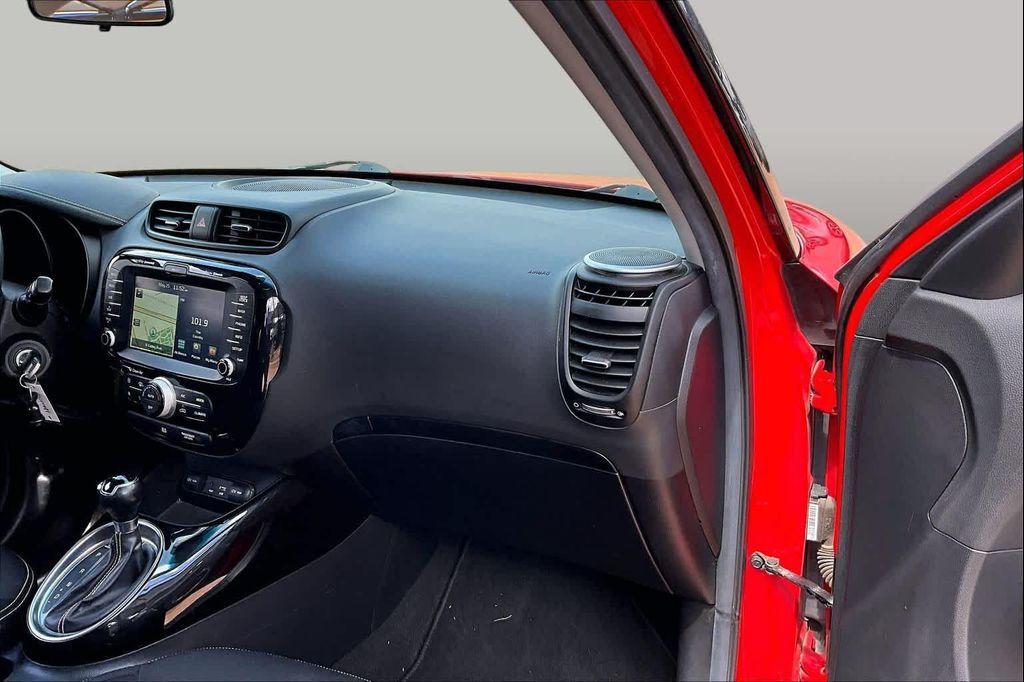 used 2015 Kia Soul car, priced at $9,149