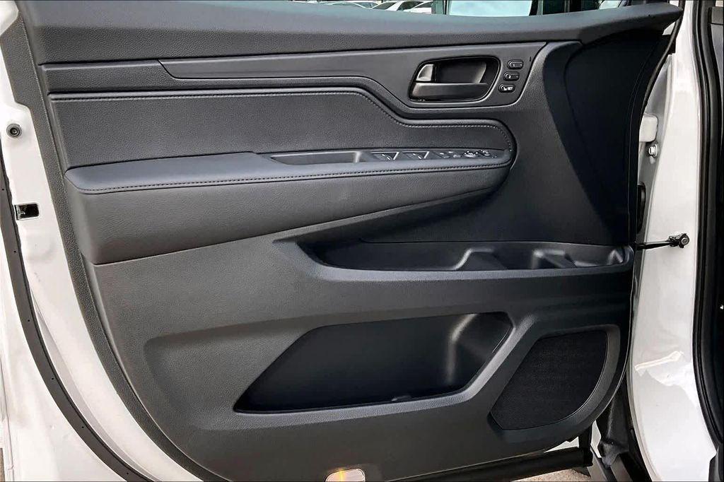 new 2026 Honda Odyssey car, priced at $42,944
