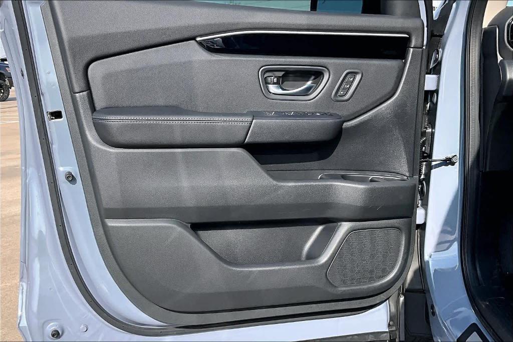 new 2026 Honda Pilot car, priced at $45,570