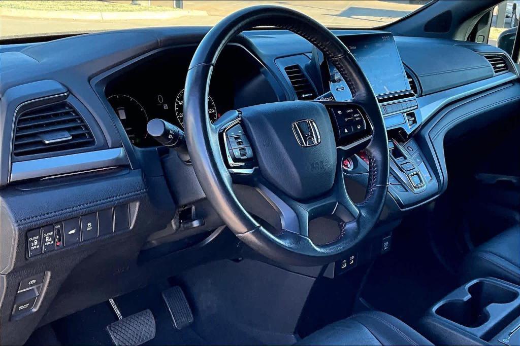 used 2025 Honda Odyssey car, priced at $39,455
