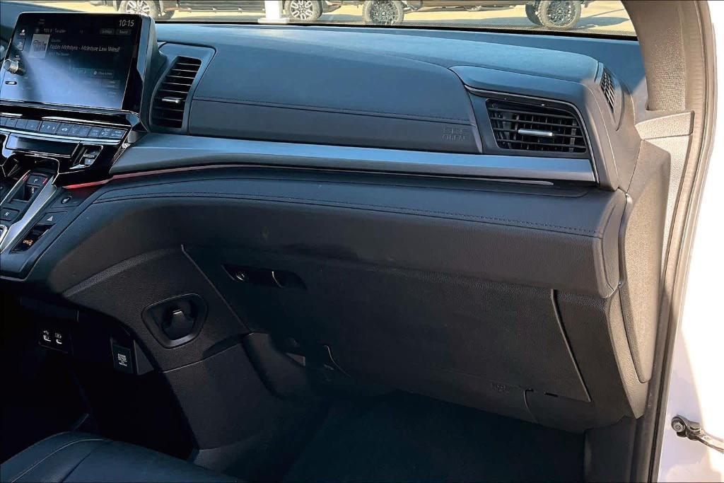used 2025 Honda Odyssey car, priced at $39,455