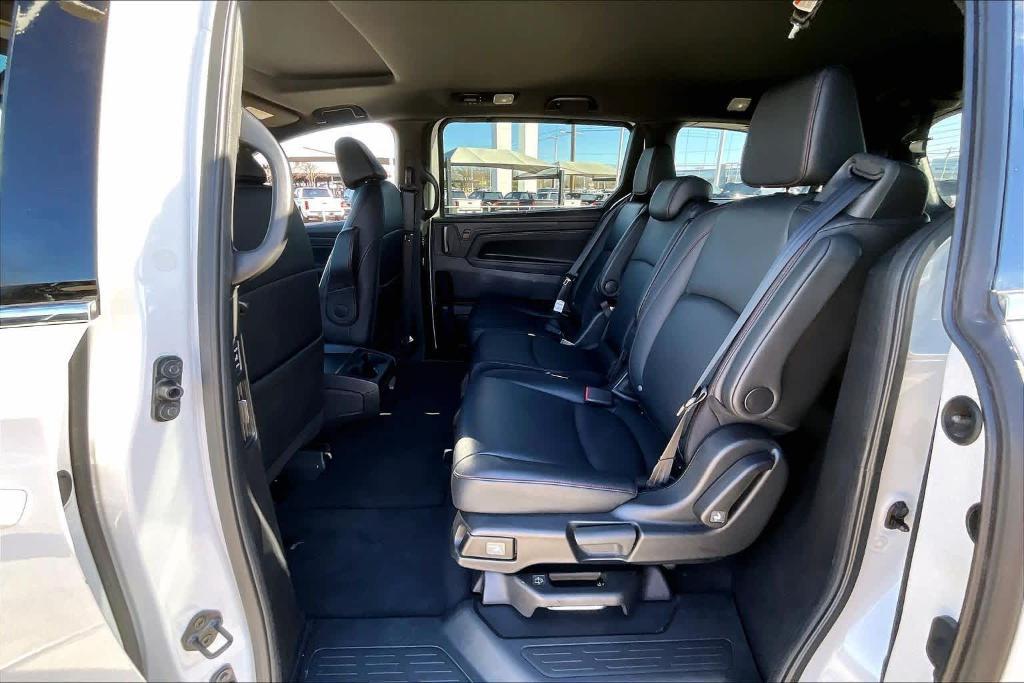 used 2025 Honda Odyssey car, priced at $39,455