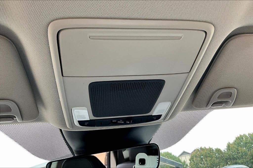 new 2025 Honda Pilot car, priced at $43,280