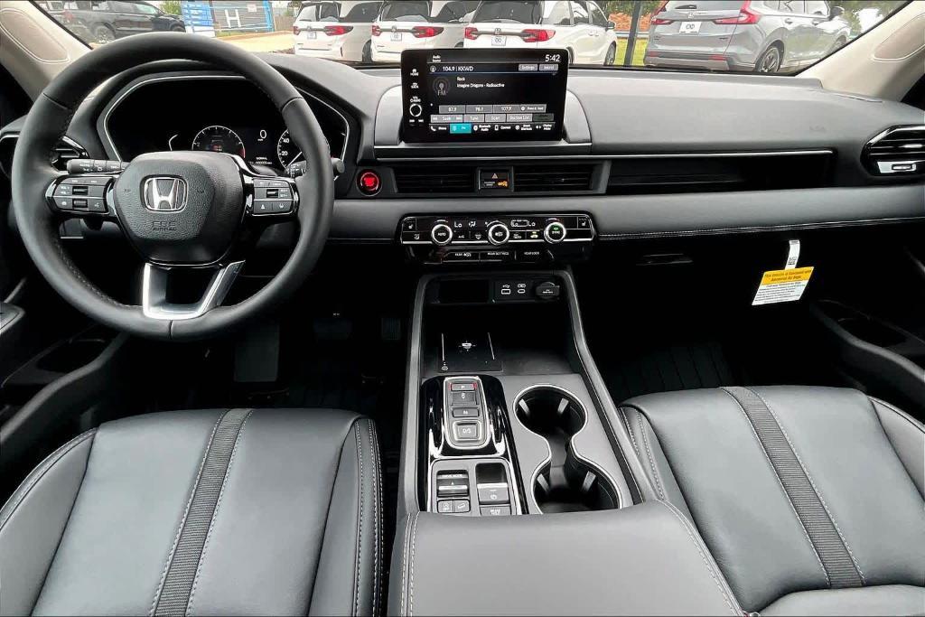 new 2025 Honda Pilot car, priced at $43,280