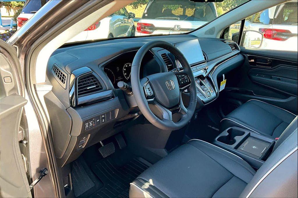 new 2026 Honda Odyssey car, priced at $51,889