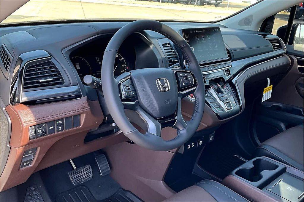 new 2026 Honda Odyssey car, priced at $52,344