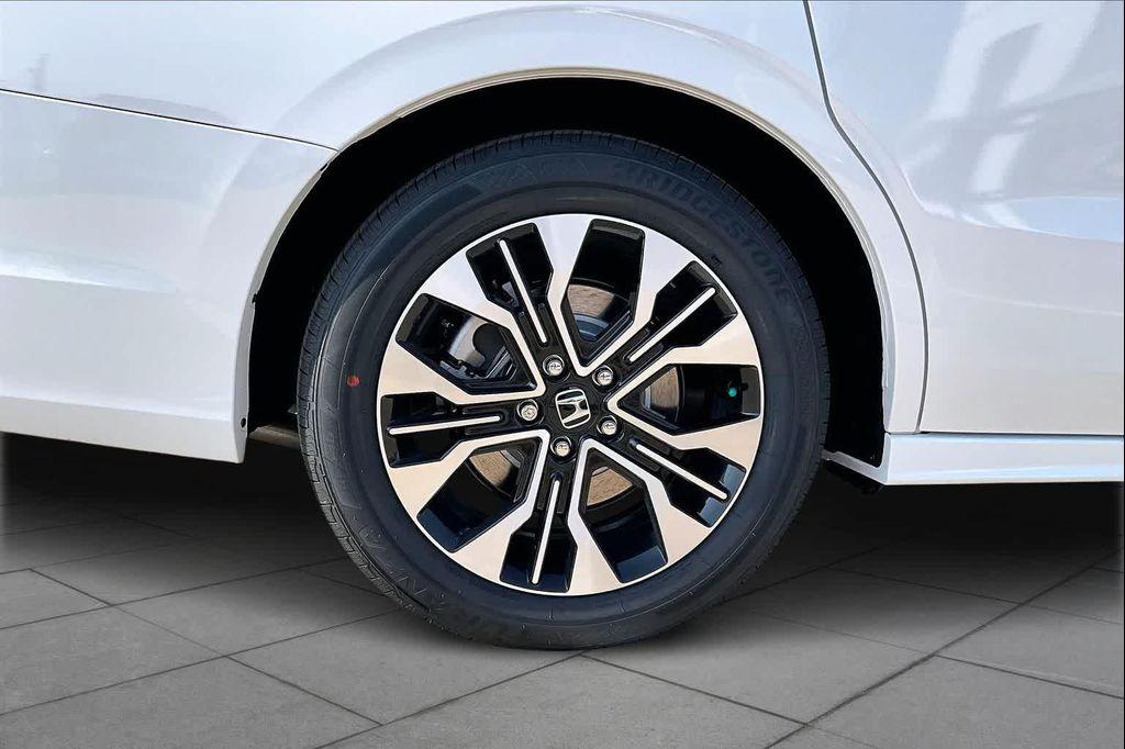 new 2026 Honda Odyssey car, priced at $52,344