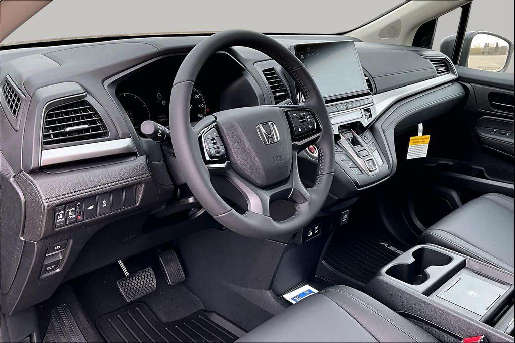new 2026 Honda Odyssey car, priced at $43,449