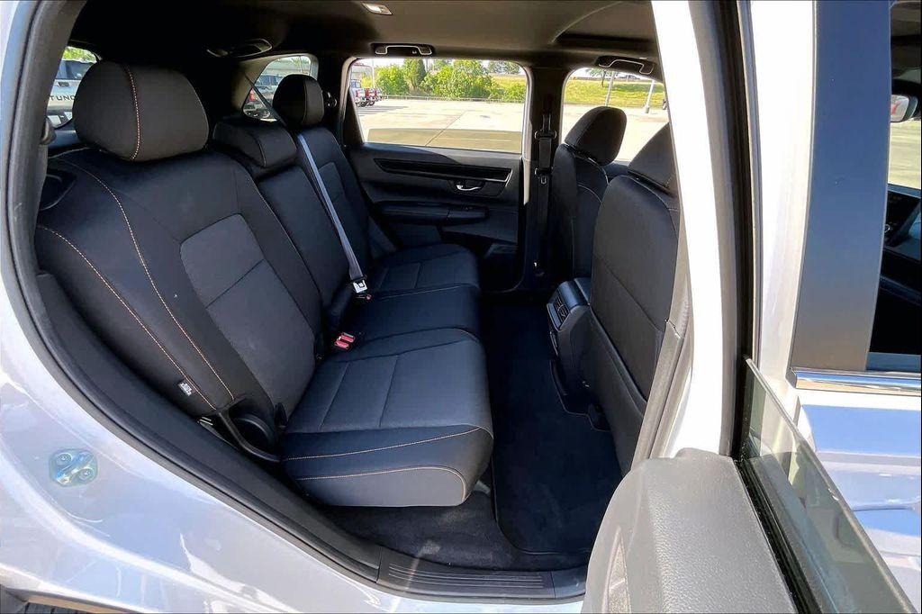 used 2025 Honda CR-V Hybrid car