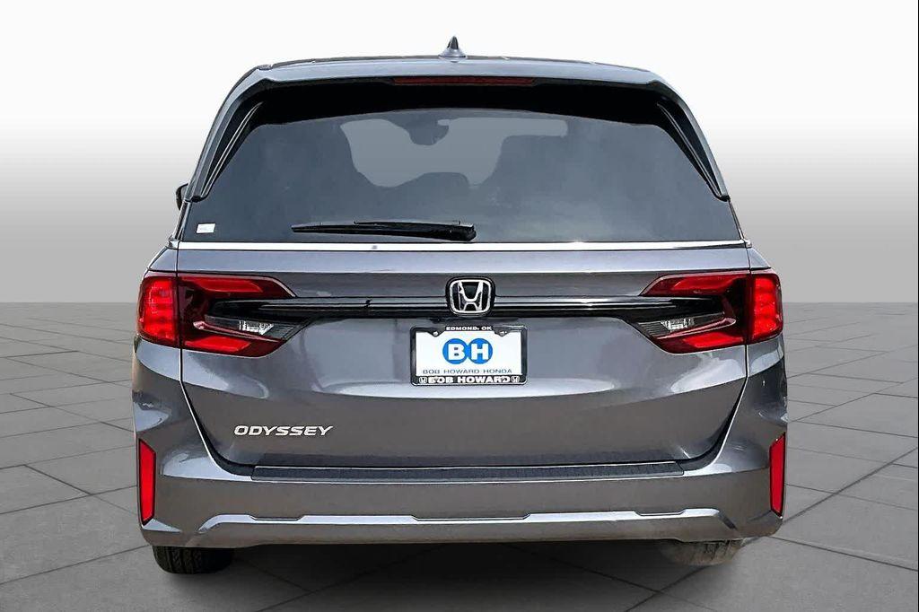 new 2026 Honda Odyssey car, priced at $43,884