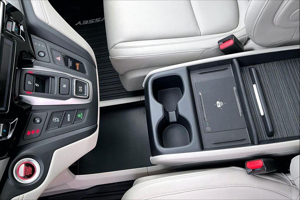 new 2026 Honda Odyssey car, priced at $43,884