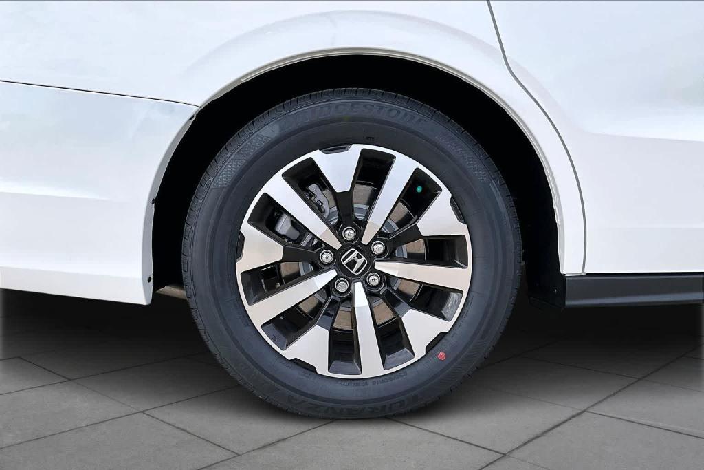 new 2026 Honda Odyssey car, priced at $43,120