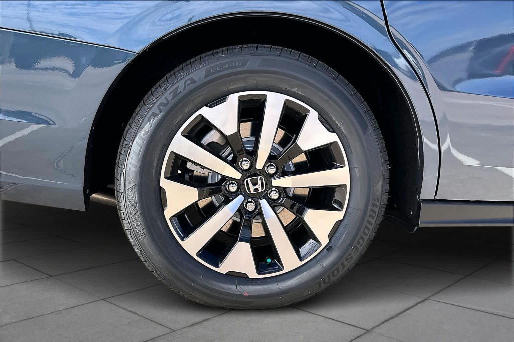 new 2026 Honda Odyssey car, priced at $43,625