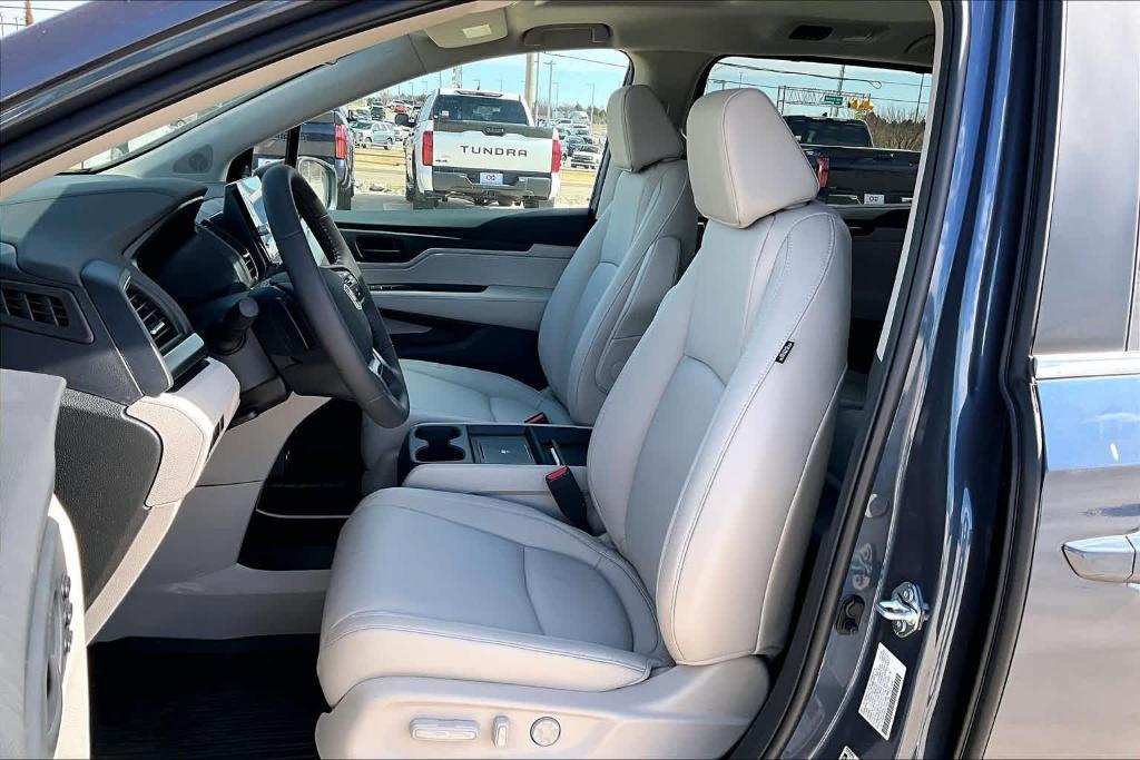 new 2026 Honda Odyssey car, priced at $43,625