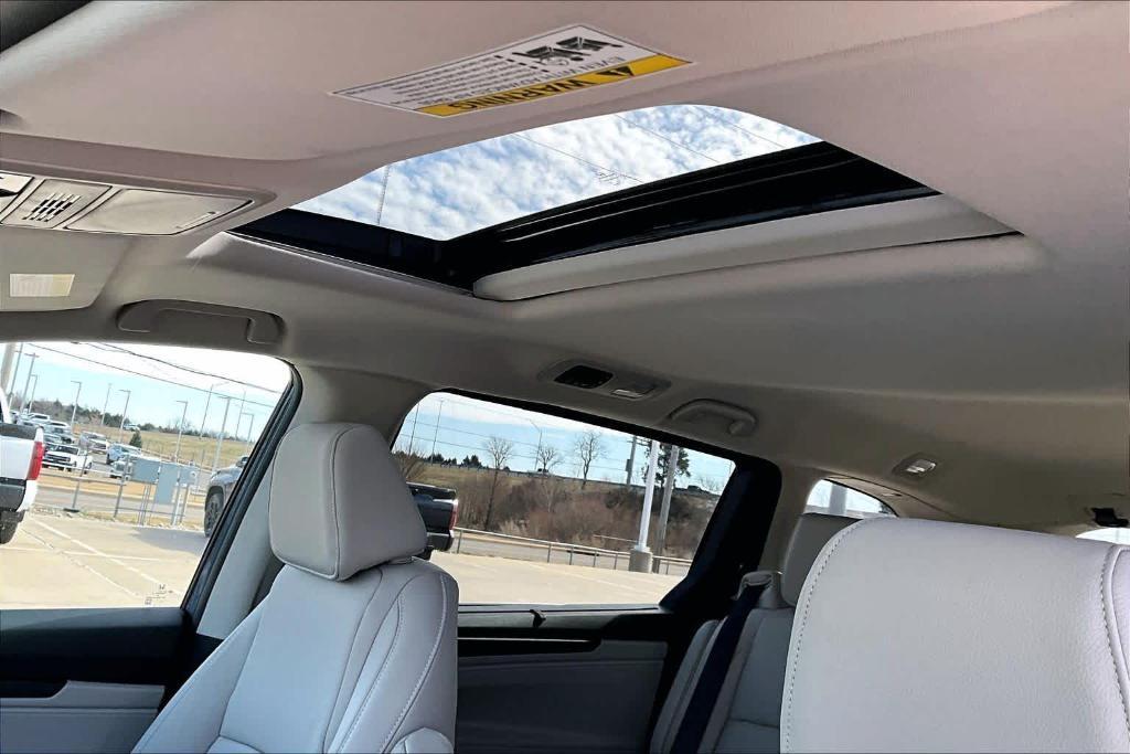 new 2026 Honda Odyssey car, priced at $43,625