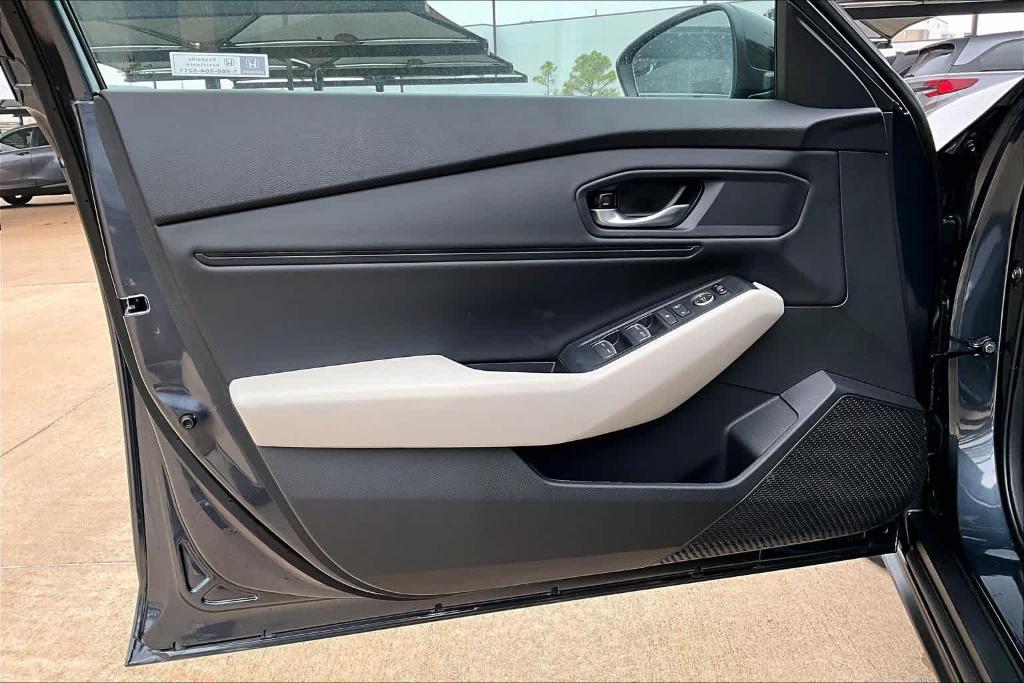 new 2025 Honda Accord car, priced at $31,430