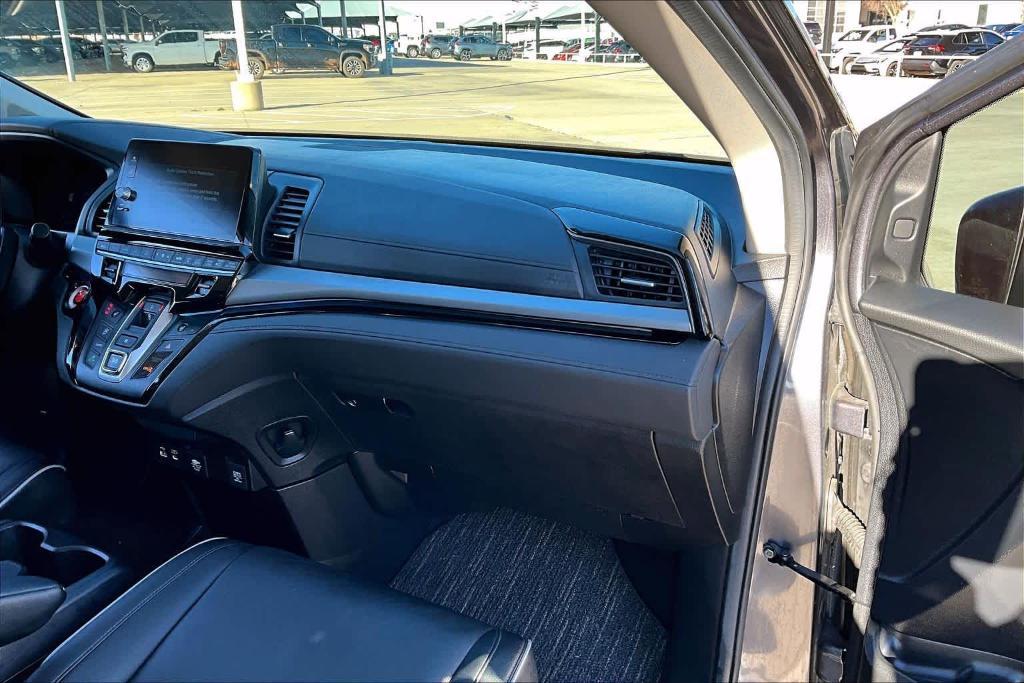 used 2025 Honda Odyssey car, priced at $44,550