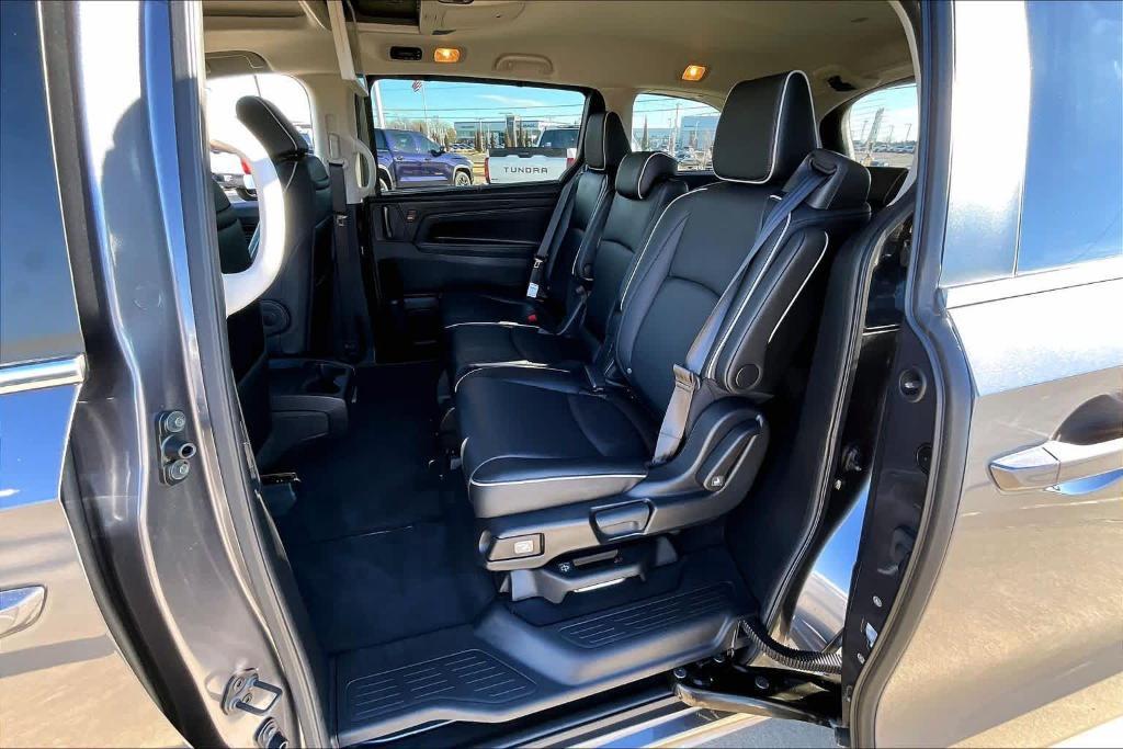 used 2025 Honda Odyssey car, priced at $44,550
