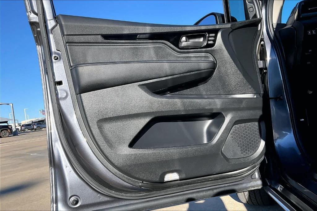 used 2025 Honda Odyssey car, priced at $44,550