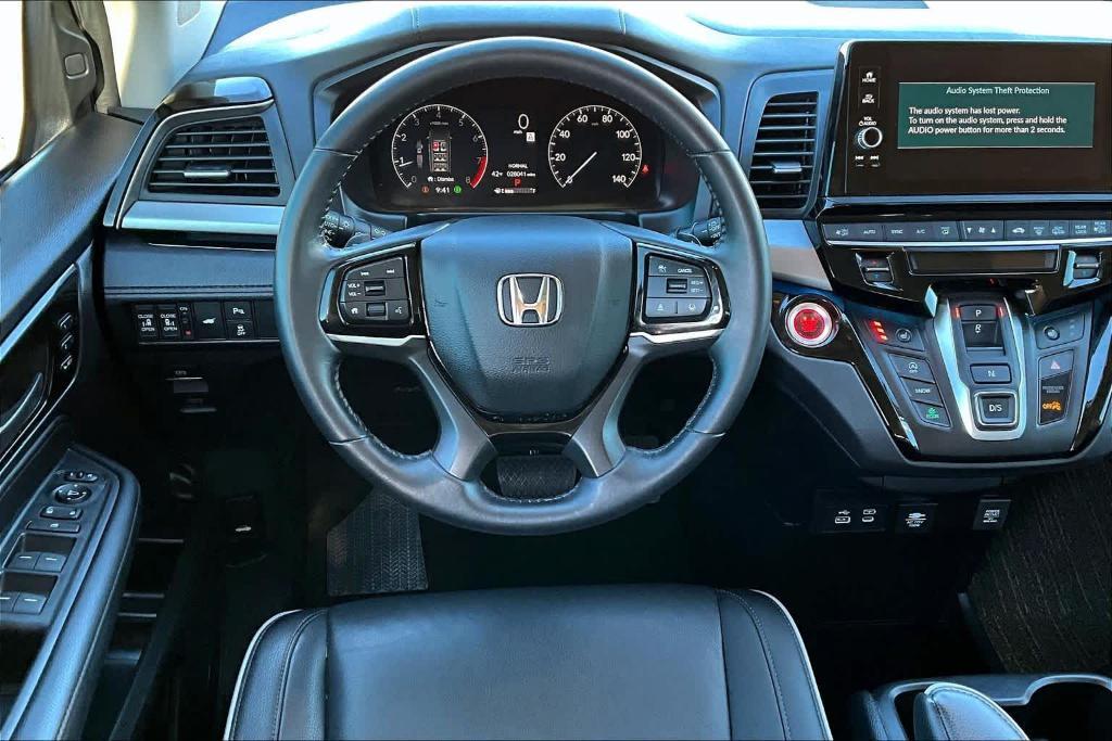 used 2025 Honda Odyssey car, priced at $44,550
