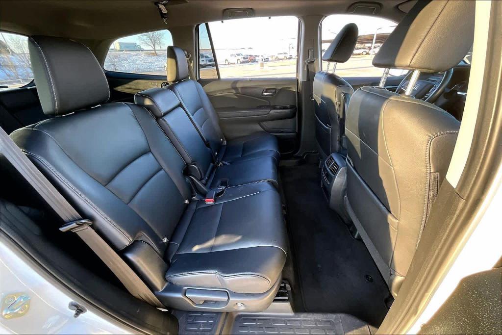 used 2021 Honda Pilot car, priced at $22,855