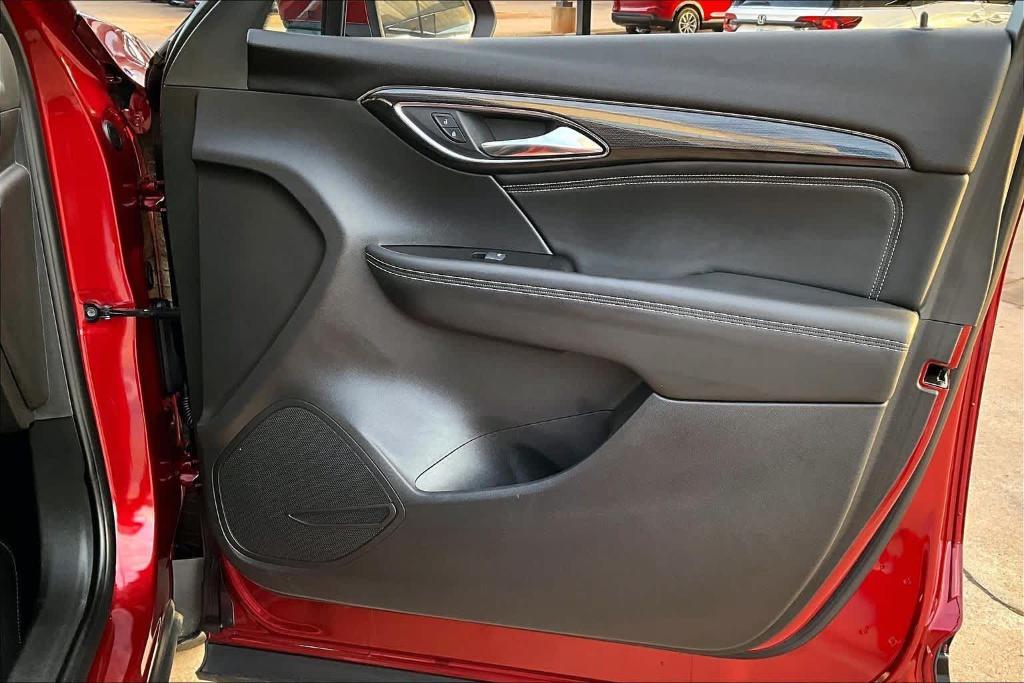 used 2023 Buick Envision car, priced at $25,109