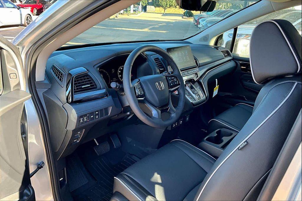 new 2026 Honda Odyssey car, priced at $52,889