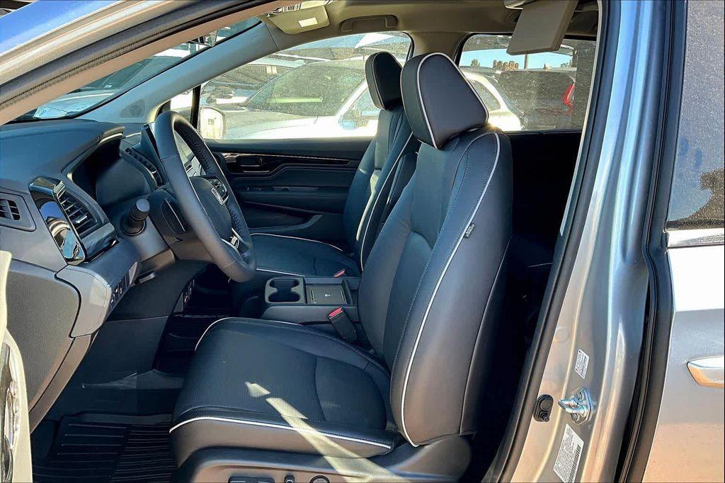 new 2026 Honda Odyssey car, priced at $52,889