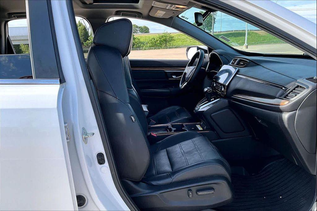 used 2020 Honda CR-V car, priced at $26,554
