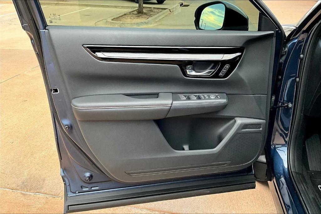 new 2026 Honda CR-V Hybrid car, priced at $41,825