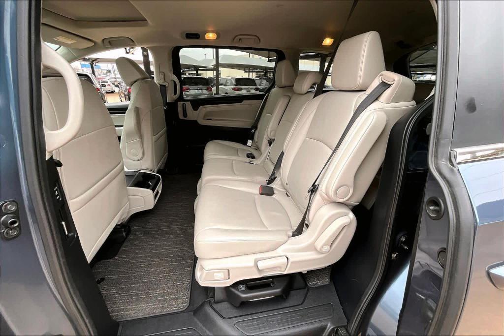 used 2025 Honda Odyssey car, priced at $40,520