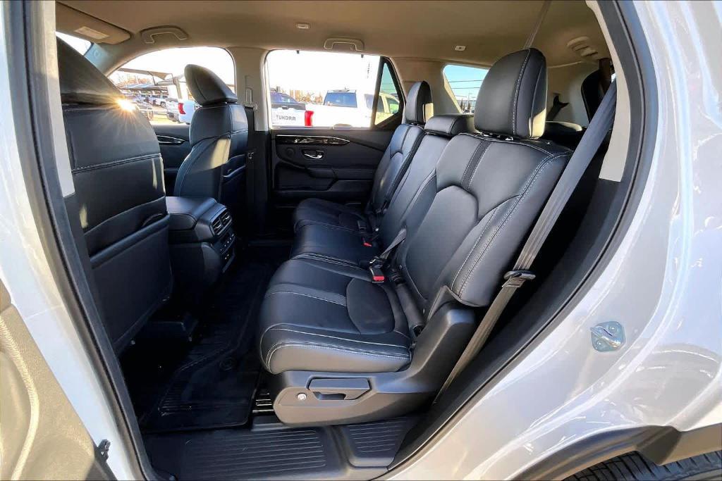 used 2025 Honda Pilot car, priced at $43,974
