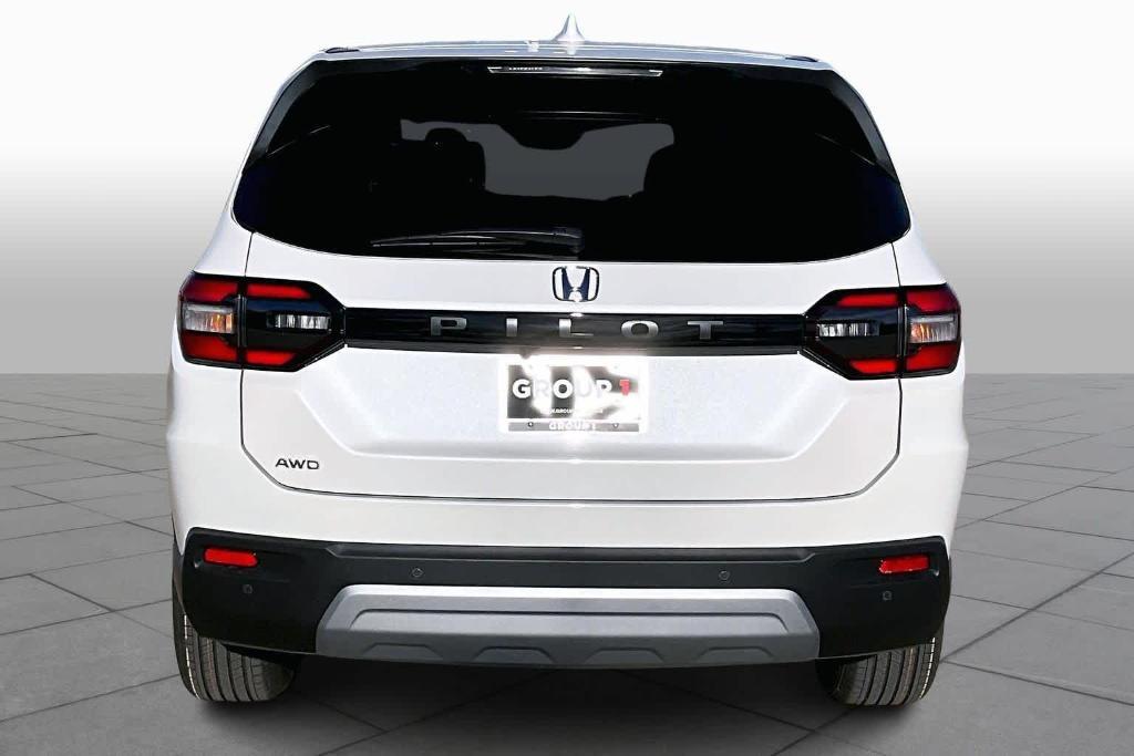 new 2025 Honda Pilot car, priced at $46,565
