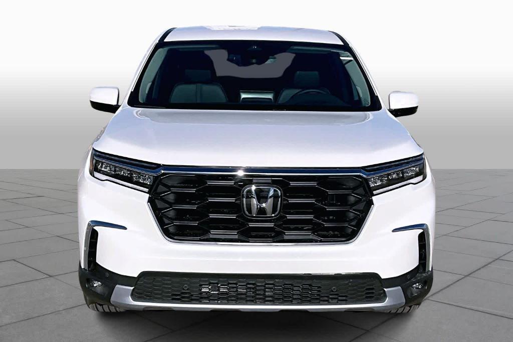new 2025 Honda Pilot car, priced at $46,565