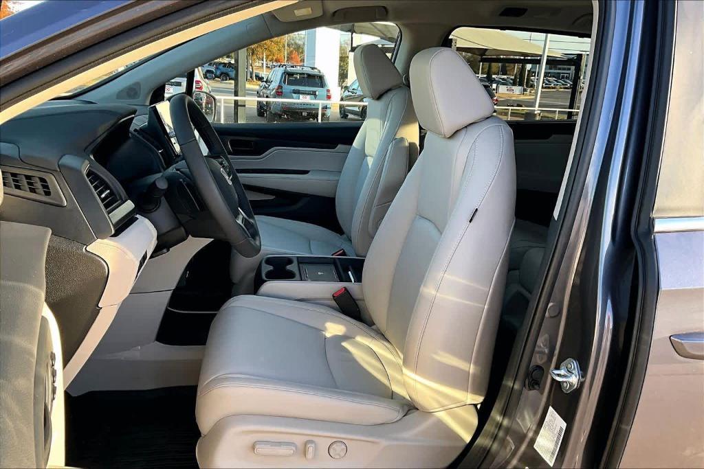new 2026 Honda Odyssey car, priced at $42,665