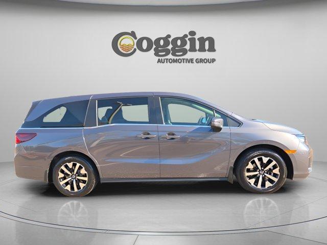 used 2025 Honda Odyssey car, priced at $38,791