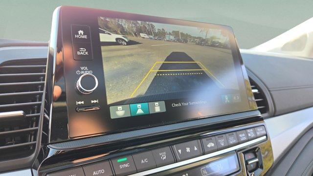 new 2026 Honda Odyssey car, priced at $43,079