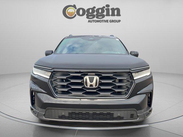 new 2025 Honda Pilot car, priced at $42,803
